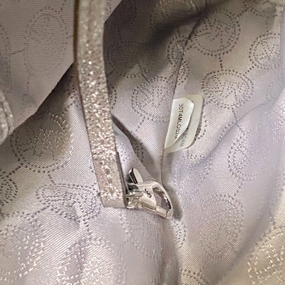 Authentic MICHAEL KORS Fallon Medium Nickel Satchel Leather Handbag - Picture 13 of 17